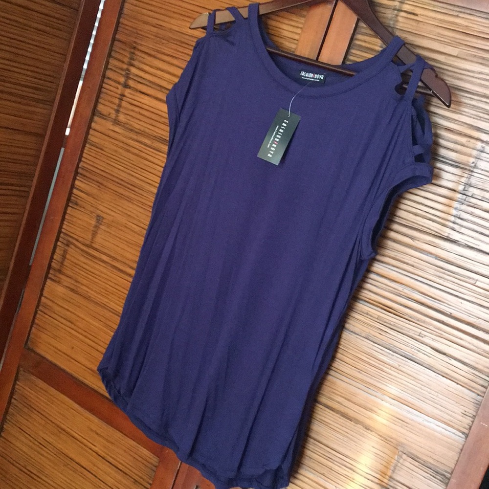 Boundaries Crossed Top in Navy by Fashion Nova 3x